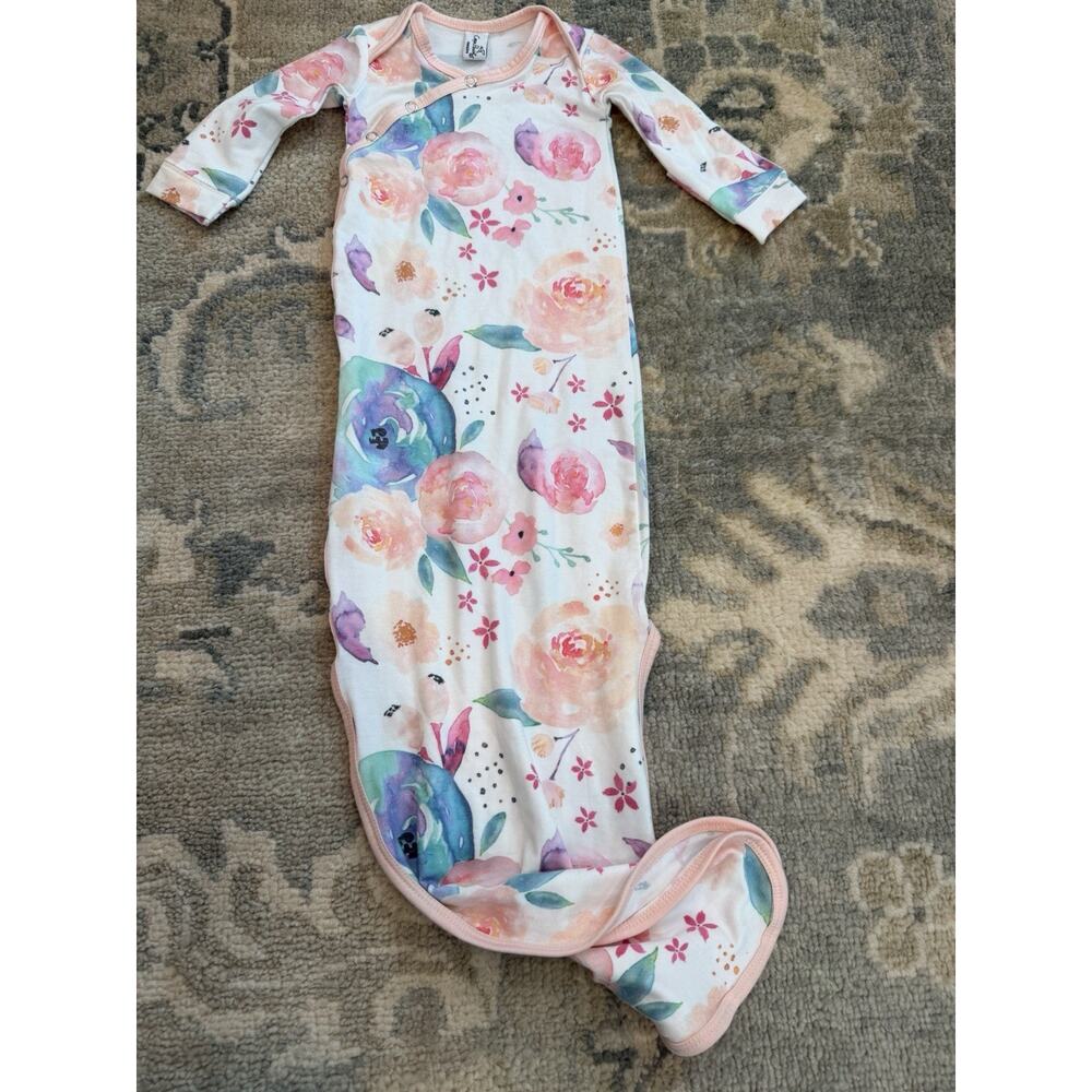 Copper Pearl Floral Snap Front Knotted Gown Size Newborn NEW